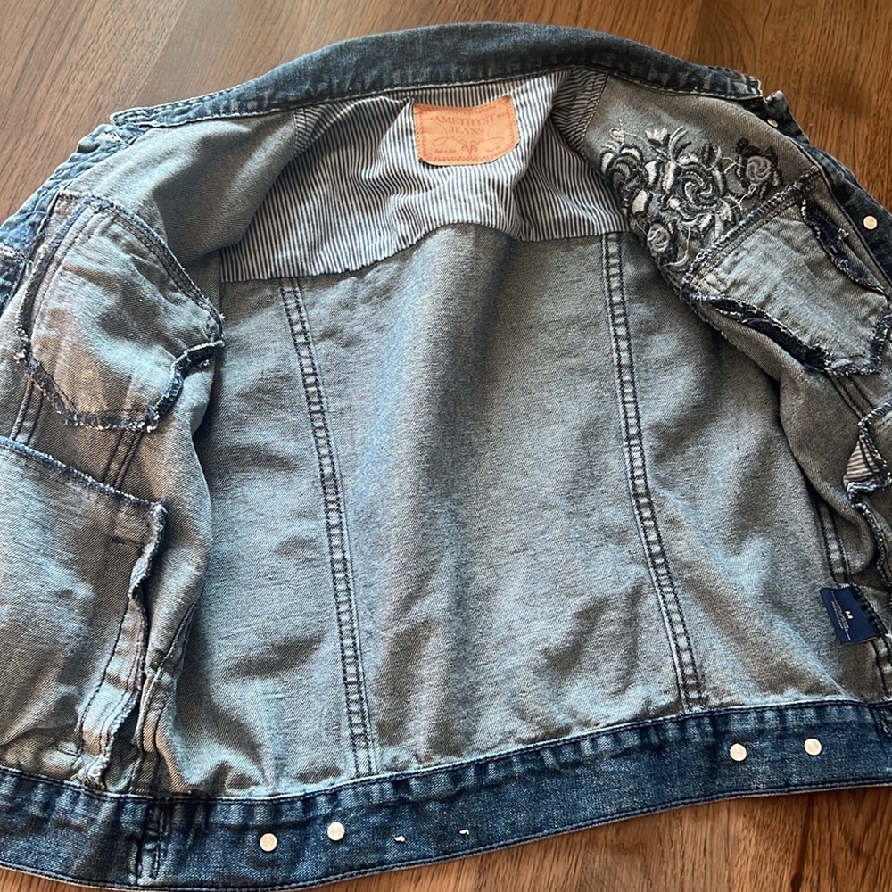 Amethyst Jean Embroiered Jacket Women's Medium - Picture 10 of 12